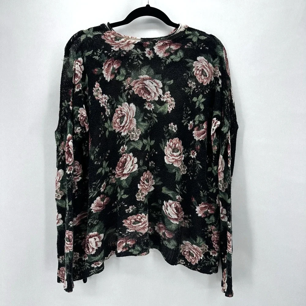 Show Me Your Mumu Bonfire Floral Sweater Size M Loose Knit Black‎ Pink Romantic